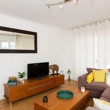 아파트 2-br 2 Min From The Beaches *