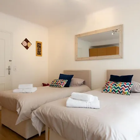 아파트 2-br 2 Min From The Beaches *