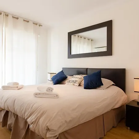 2-br 2 Min From The Beaches Apartment