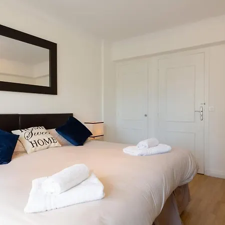 2-br 2 Min From The Beaches *