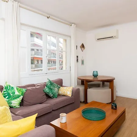 2-br 2 Min From The Beaches דירה